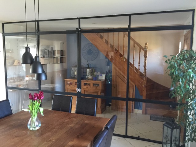 Verrière atelier d'artiste avec 2 portes coulissantes. Style "LOFT"